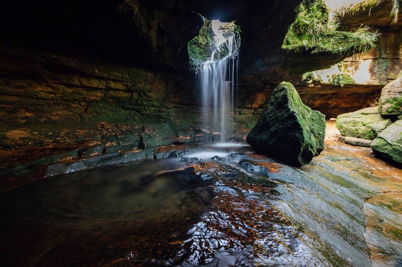 Meghalaya Tour Package – 5 Nights & 6 Days of Waterfalls, Living Roots & Misty Hills