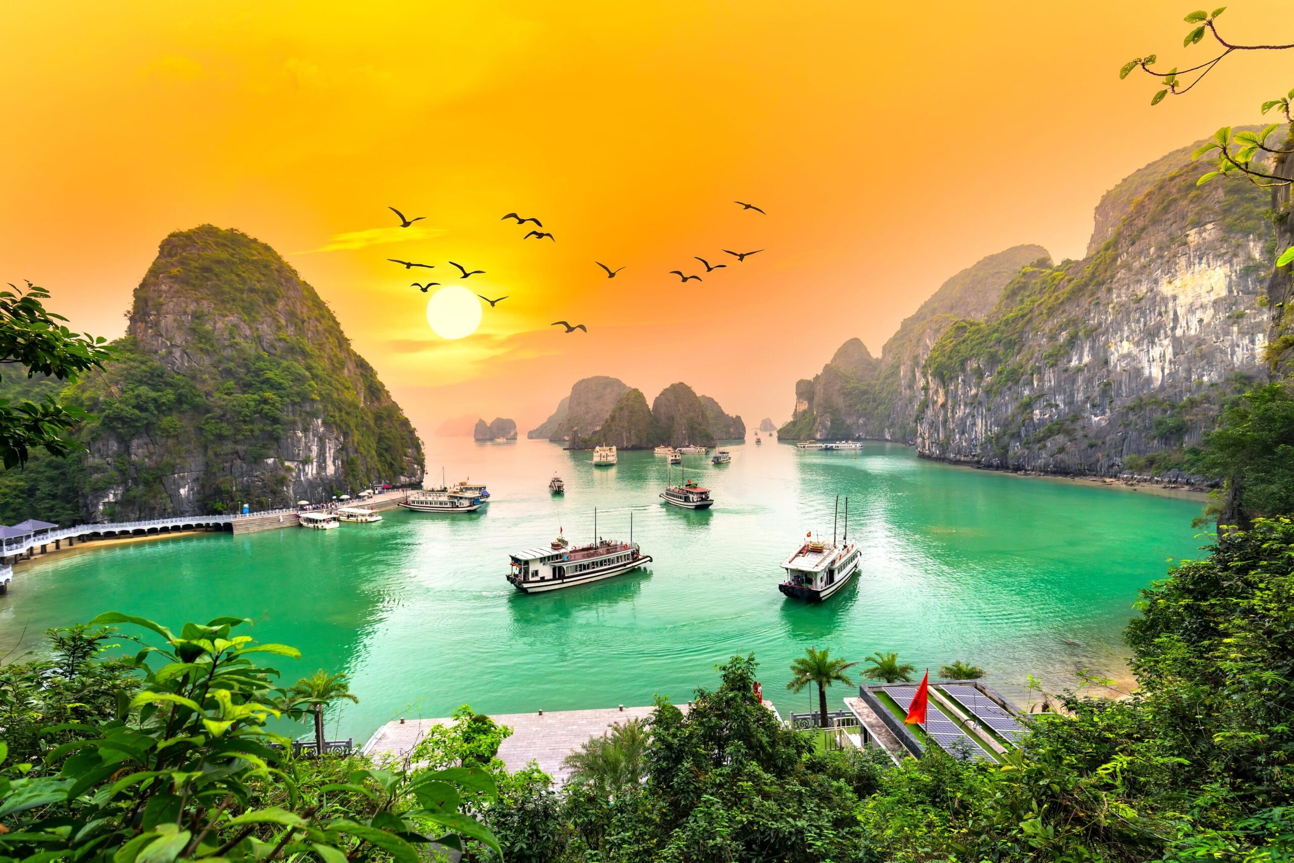 Vietnam 12 Days 11 Nights Tour Package – Hanoi, Da Nang, Ho Chi Minh & Phu Quoc